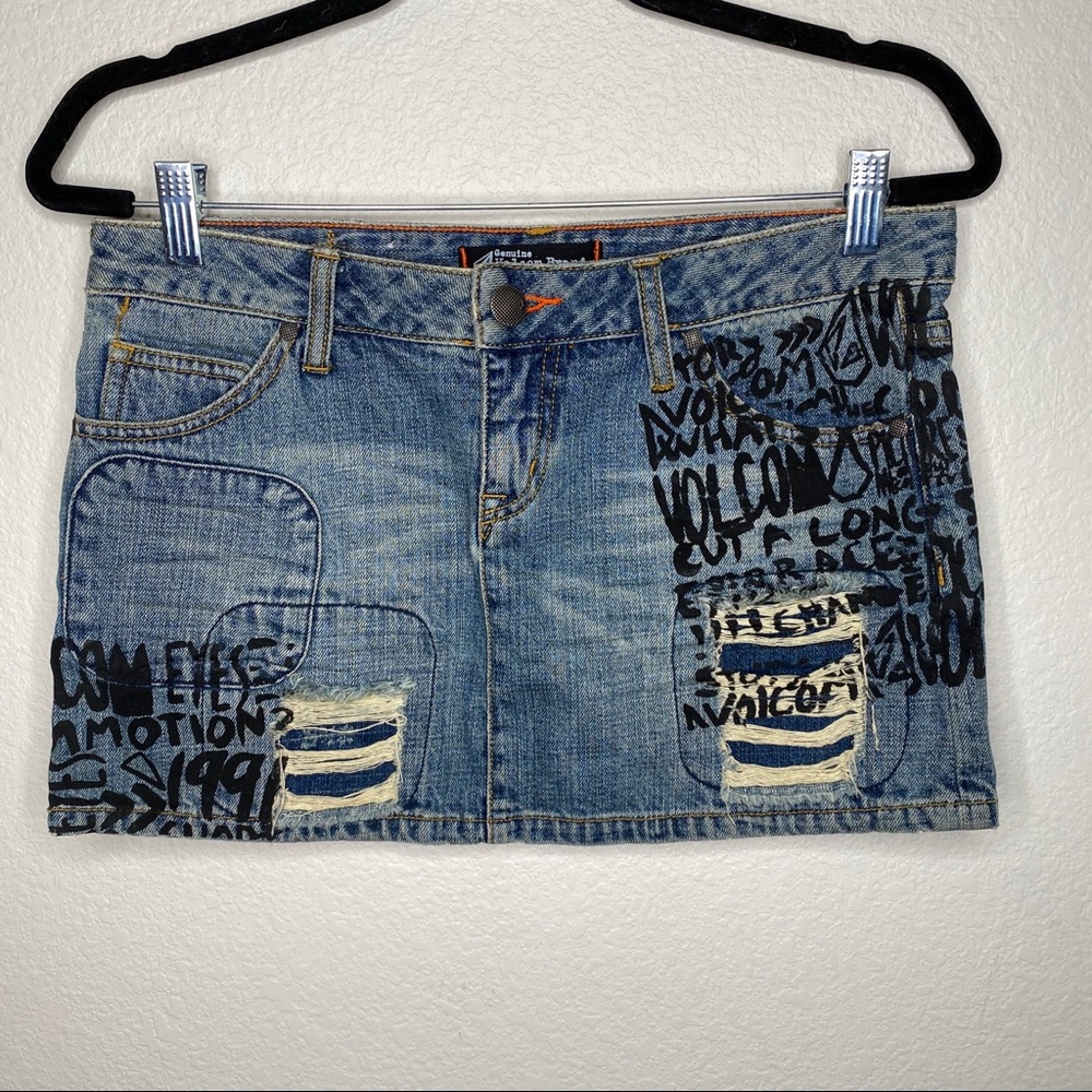 Volcom Denim Graffiti Skirt 🖤